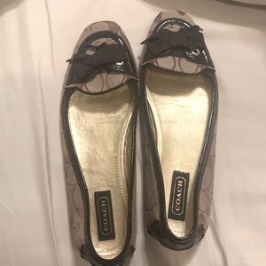 EUC Coach monogram flats with bows size 8 1/2 only worn a couple of times.